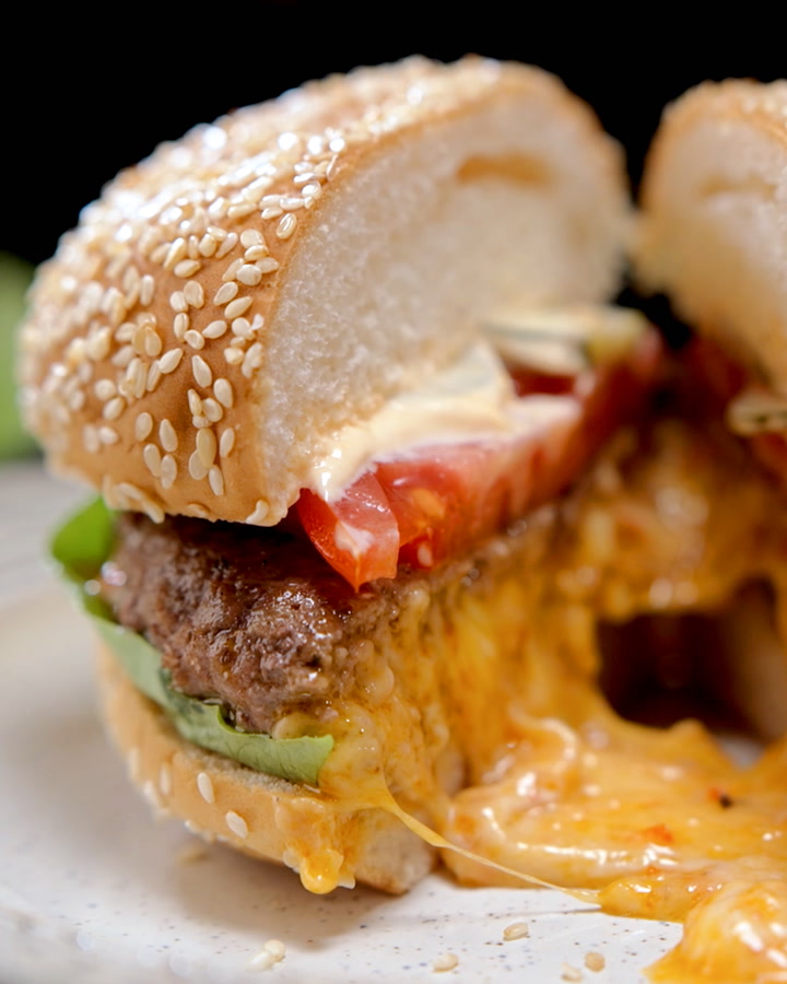 Juicy Lucy Burger Kit - 8 Pack