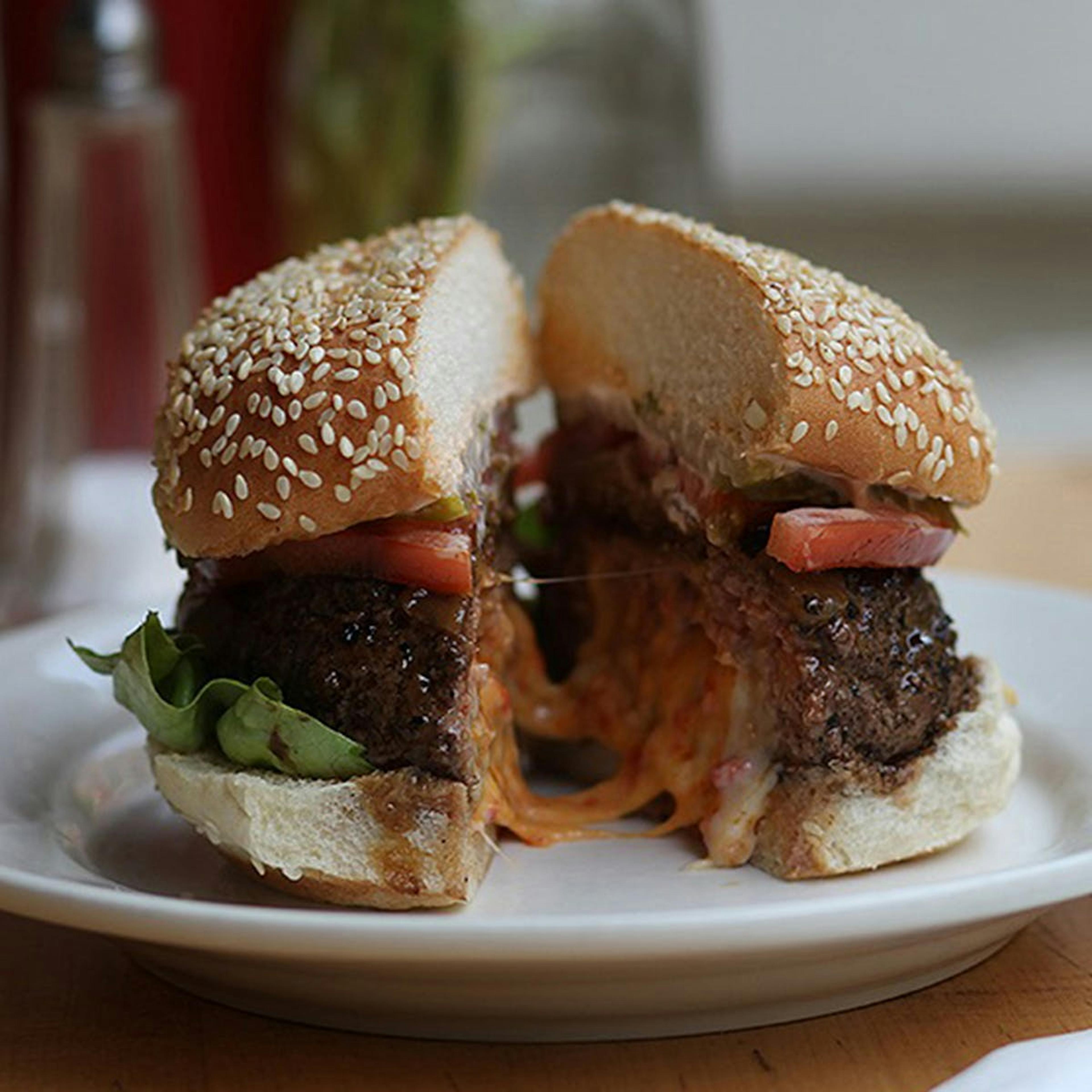 Juicy Lucy Burger Kit - 8 Pack