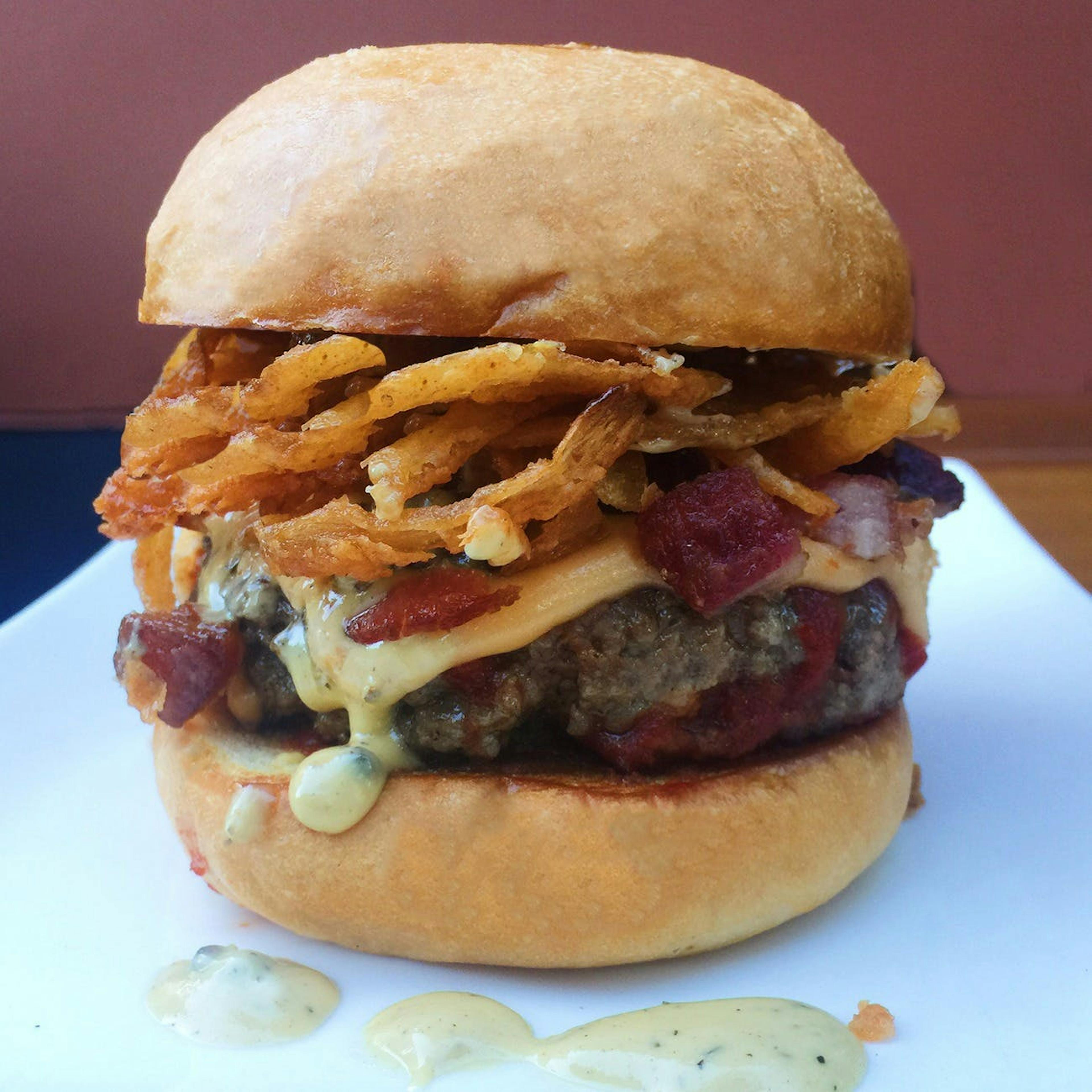Gold Label Burger - 16 Pack